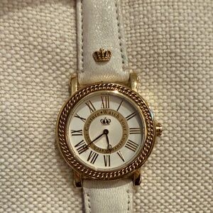 Juicy Couture White and Gold Round Dial Leather Strap Watch